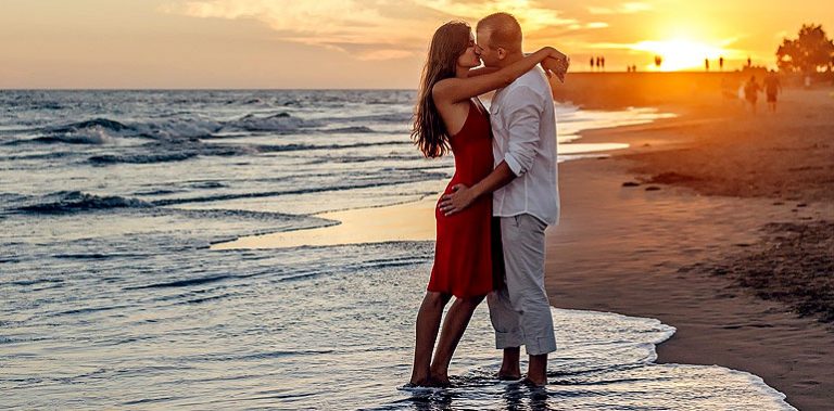 A-t-on besoin d&rsquo;être aimé pour être heureux ?